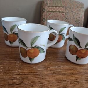 Royal Worcester Evesham set of 4 mugs